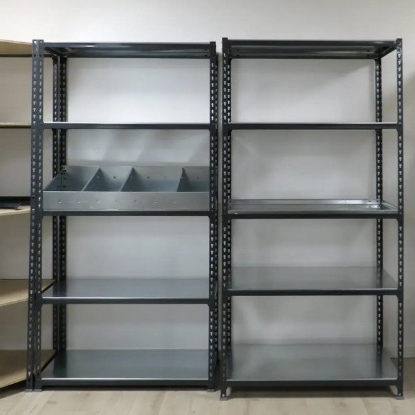 Kit rayonnage métallique avec 5 tablettes galvanisées